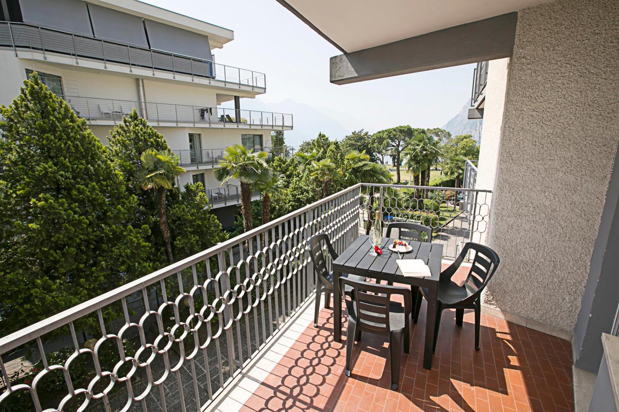 Riva Lago E Spiaggia Apartment 2 - Happy Rentals المظهر الخارجي الصورة